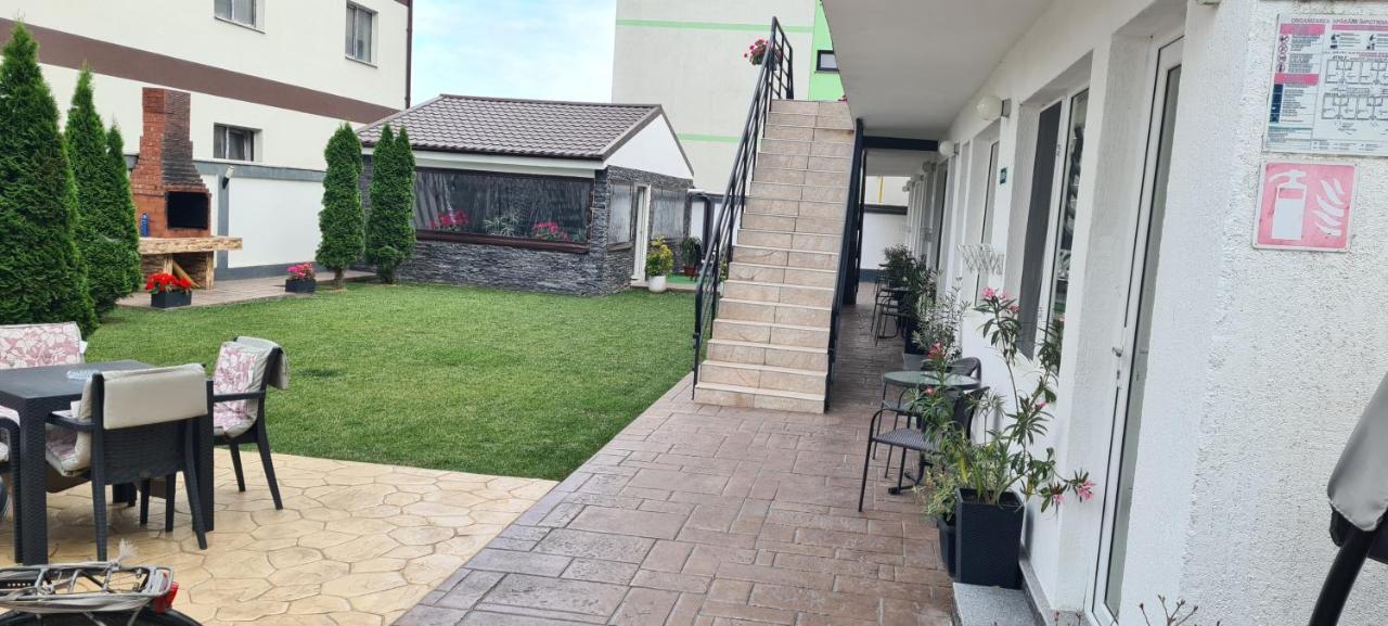 Отель Casa Gogu Нэводари Экстерьер фото